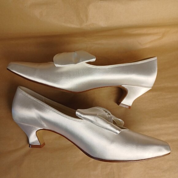 Vintage 80s Dyeable Satin Wedding Shoes - Picture 5 of 12